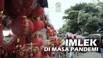 Pernak-Pernik Imlek saat Pandemi dan Merosotnya Pendapatan Pedagang