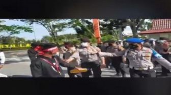 Polisi Pukul Mahasiswa, PKC PMII Riau-Kepri Ancam Kerahkan Massa