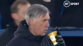 Cuek Everton Pecundangi Tottenham, Carlo Ancelotti Pilih Nikmati Kopi