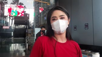 Dewi Perssik Murka, Sering Dikirim Foto Alat Vital hingga Ajakan ML