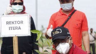 Itera Garap Tanaman Gaharu Jadi Bahan Kosmetik dan Farmasi