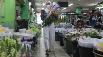 Hari Valentine, Penjualan Bunga di Pasar Rawa Belong Menurun