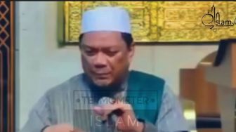 Ustaz Yahya Waloni: YouTuber Itu Background-nya Kafir Semua