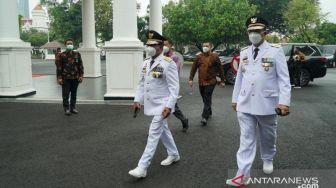 Pemimpin Kalimantan Utara dan Sulawesi Utara Disumpah di Istana Negara