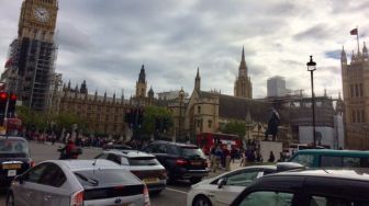 The Best 5 Oto: Parkir di London Saat Platinum Jubilee, Wildcat EV Concept dari Buick, Mobil Listrik Komersial Renault