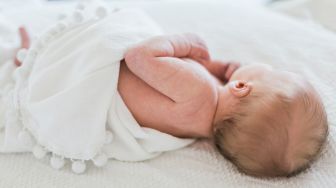 Cara Mencegah dan Mengatasi Cegukan pada Bayi