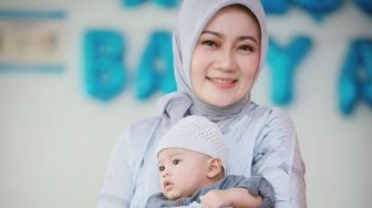 Bingung Utamakan Peran Sebagai Ibu atau Karir? Ini Saran Atalia Praratya