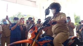 Naik Motor Trail Jelang Jabatan Berakhir, Akhyar: Cuma Ini Harta Saya