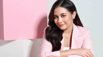 Pandemi, Prilly Latuconsina Pilih Kencan dengan Pacar Baru di Rumah