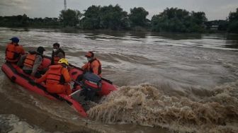 Akankah Nasib Mbah Siyah Seperti Mbah Sriatun, Sirna di Bengawan Solo?