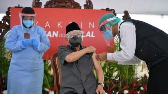 Wapres Ma'ruf Minta Vaksinasi Covid-19 di Indonesia Harus Dipercepat