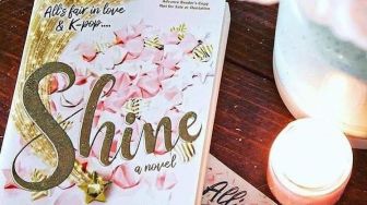 Mengkritik Berbagai Masalah Sosial Melalui Novel Shine karya Jessica Jung