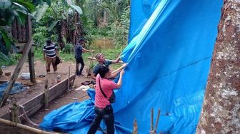 Asyik Berjudi saat Ramadhan, Warga Mempawah Kalang Kabut Digerebek Polisi