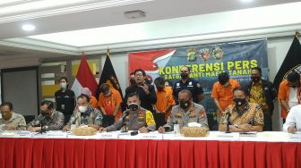 Polda Metro Jaya Tangkap 15 Tersangka Mafia Tanah Ibu Dino Patti Djalal
