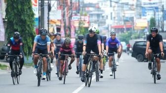 Cara Komunitas Esso Esso Gowes Menikmati Sepeda, Kalahkan Anak Muda