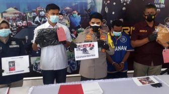 Busarudin Pamer Alat Kelamin dari Surabaya hingga Lumajang