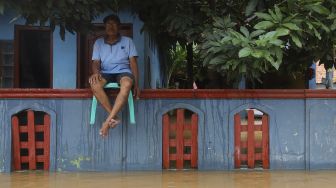 Pak Anies, Warga Cipinang Melayu Butuh Bantuan Vitamin dan Obat Pascabanjir