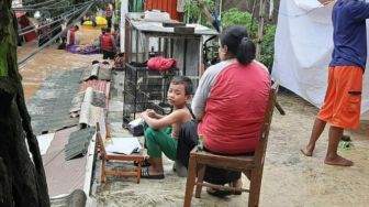 Nestapa Korban Banjir Cipinang Melayu: Tak Punya Baju & Tagih Ucapan Anies
