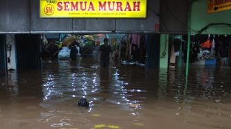 Asyik Main Saat Banjir, 2 Bocah Tewas Tenggelam di Danau RPTRA Kembangan