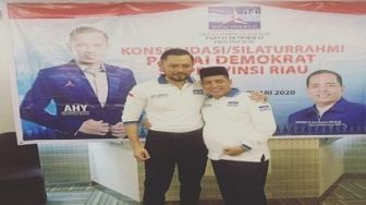 Bubuhkan Cap Darah, DPD Demokrat Riau Dukung AHY: Kami Siap Berkoban