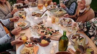 Curhatan Haru Warganet Diperlakukan Seperti Anak Sendiri, Dimasakkan Makanan Halal oleh Keluarga Teman Non-Muslim