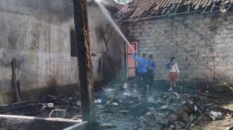 Rumah Bujangan Jember Ini Terbakar Gara-Gara Lupa Matikan Kompor