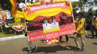 Ulang Tahun Banyumas, Bupati Dapat Karangan Bunga dengan Tulisan Kritikan Tajam dari BEM Unsoed