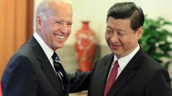 Xi Jinping Telepon Biden Bahas Isu Taiwan dan Rivalitas China-AS