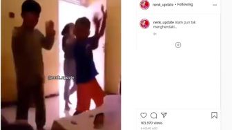 Viral Petir Menyambar saat Bocah-bocah Ini Joget TikTok, Publik Khawatir