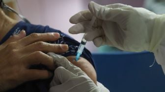 Pegawai Disdukcapil dan Disdik Prioritas Vaksinasi di Pemkot Bandar Lampung