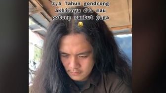 Viral Wanita Temani Pacar Potong Rambut Gondrong, Malah Ikutan Pangling