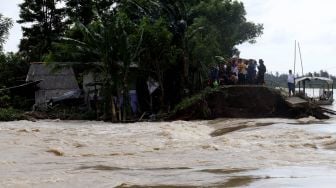 Musim Penghujan, BPBD Serahkan 3000 Bambu Antisipasi Ambrolnya Sungai Citarum