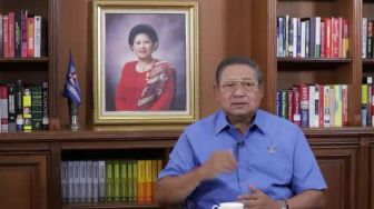 SBY Kesal Demokrat Dibeginikan: Moeldoko Tega, Berdarah Dingin..