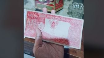 Jadi Auto Tajir! Uang Kuno Rp 1.000 Gambar Soekarno Ditawar Rp 400 Juta