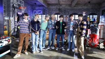 BTS Bawakan Lagu 'Fix You' di MTV Unplugged, Tampil Lengkap 7 Personil!