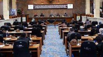Sah! DPRD Kota Cirebon Setujui Dua Raperda Jadi Perda