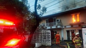 Rumah Eks Kapolda Firman Gani Diamuk Si Jago Merah, Diduga karena Ini