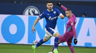 Hits Bola: Duo Eks Arsenal Pimpin Pemberontakan di Schalke, Pelatih Dipecat