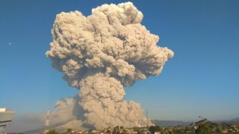 Dampak Gunung Sinabung Erupsi