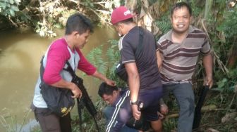Dikejar Polisi dan Warga, Perampok Lompat ke Sungai Malah Diterkam Buaya