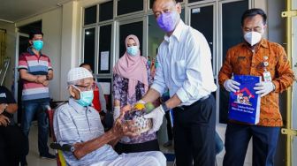 Umur 80 Tahun, Kakek MO Akhirnya Sembuh usai Terpapar Covid-19