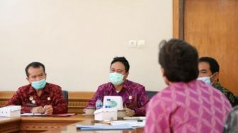Lama Tinggal di Bali, Troy dan Marlon Kepengin Jadi WNI