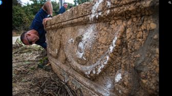 Ilmuwan Temukan 2 Peti Mati Batu Berusia 1.800 Tahun di Israel