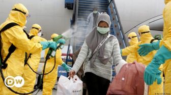 Setahun Pandemi di Indonesia, Gelombang Pertama Belum Usai