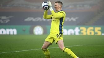 5 Hits Bola: Dean Henderson Dicoret dari Kamp Latihan Manchester United, Kenapa?