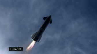 Mau Ditraktir Miliarder Jepang Naik Roket SpaceX? Begini Caranya