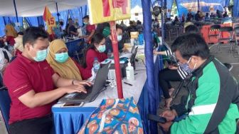 Vaksinasi Driver Ojol hingga Tayo, Dinkes Tangerang: Jangan Lupa Dosis ke-2
