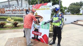 Unik! Polresta Bandara Sooekarno-Hatta Siapkan ATM Masker Untuk Masyarakat