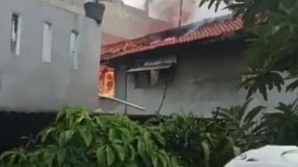 Gas Bocor, Satu Rumah di Setiabudi Jaksel Hangus Terbakar