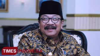 Pesan Berantai Grup WA Pakde Karwo Meninggal Dunia Dipastikan Hoaks